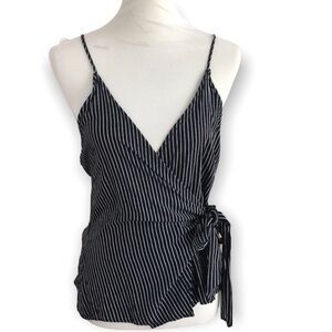 Polly & Esther wrap around black and white top